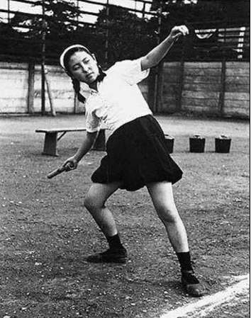 第二次世界疯狂的日本女人认为“慰安妇”是高尚的， 为什么说原子弹下无冤魂